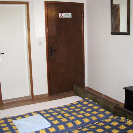 Guest House Familia Samovodene المظهر الخارجي الصورة