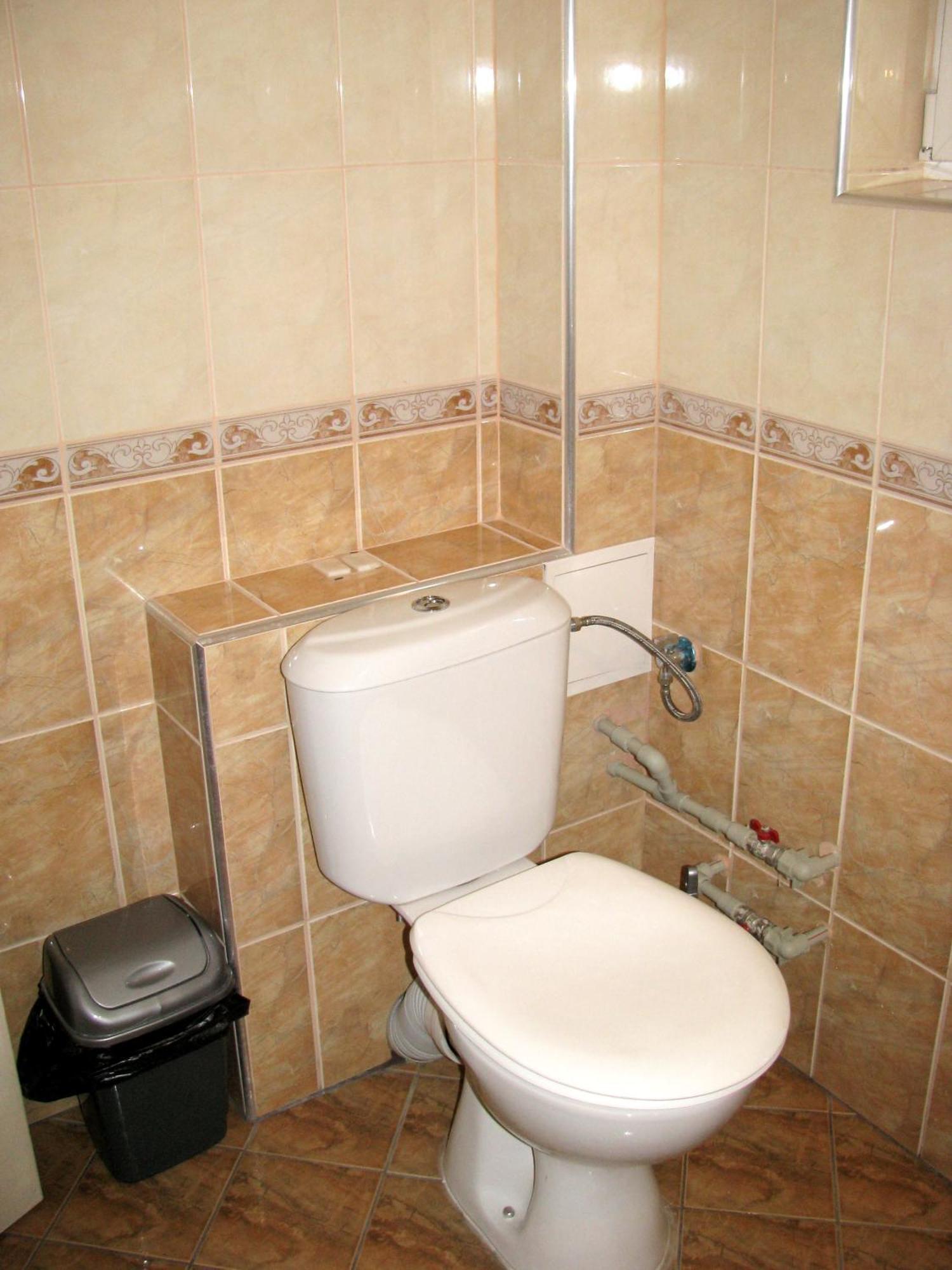 Guest House Familia Samovodene المظهر الخارجي الصورة