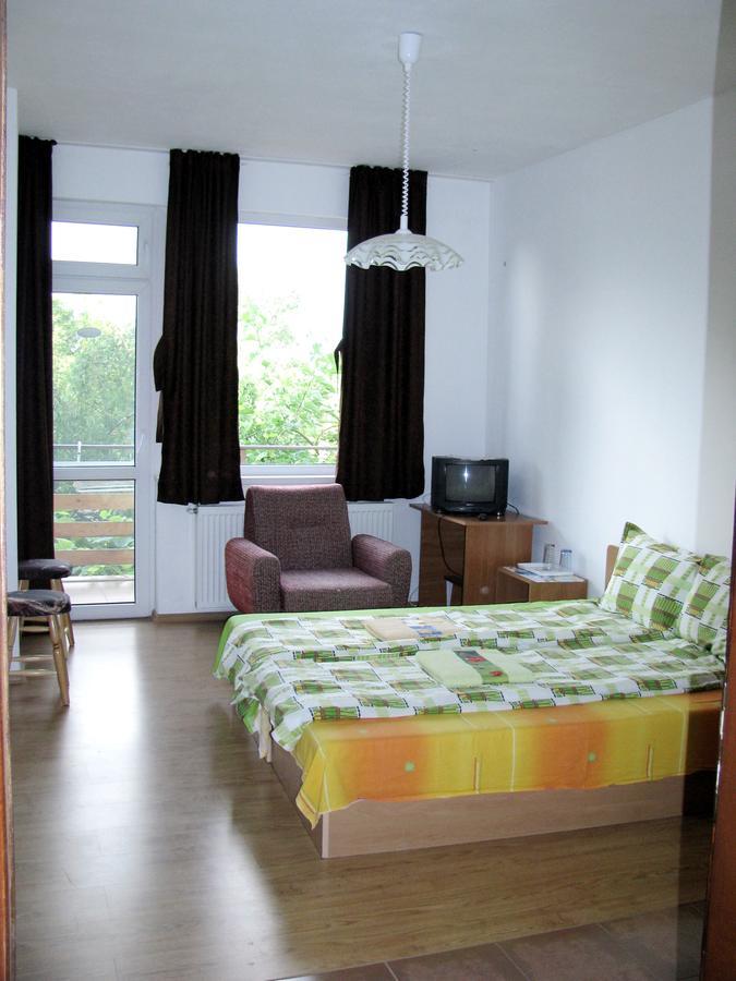 Guest House Familia Samovodene المظهر الخارجي الصورة